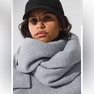 Alo Merino Wool Oversized Scarf brand new with tags